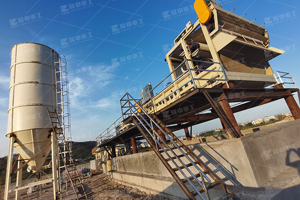 廂式壓濾機(jī)強(qiáng)度高，適合于處理細(xì)顆粒